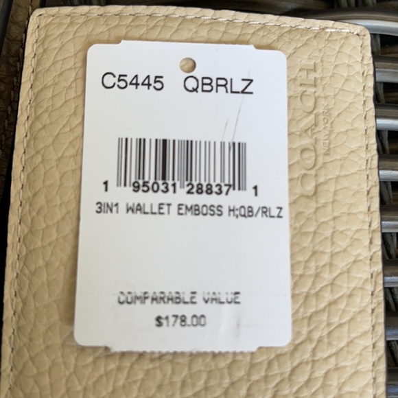 Coach 3-in-1 wallet in Colorblock w/ Horse & Carri - Picture 10 of 16